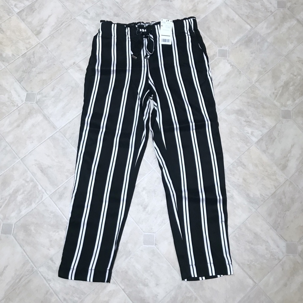 🆕 Mango Black White Striped Flowy Pants